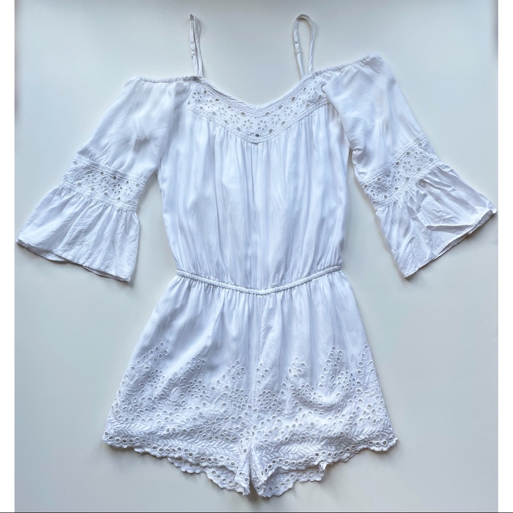 🛍BUNDLE🛍 White Eyelet Cold Shoulder Romper